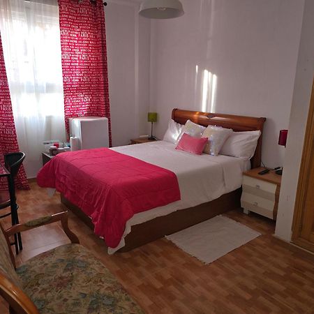 Acogedoras Habitaciones En มาดริด ภายนอก รูปภาพ