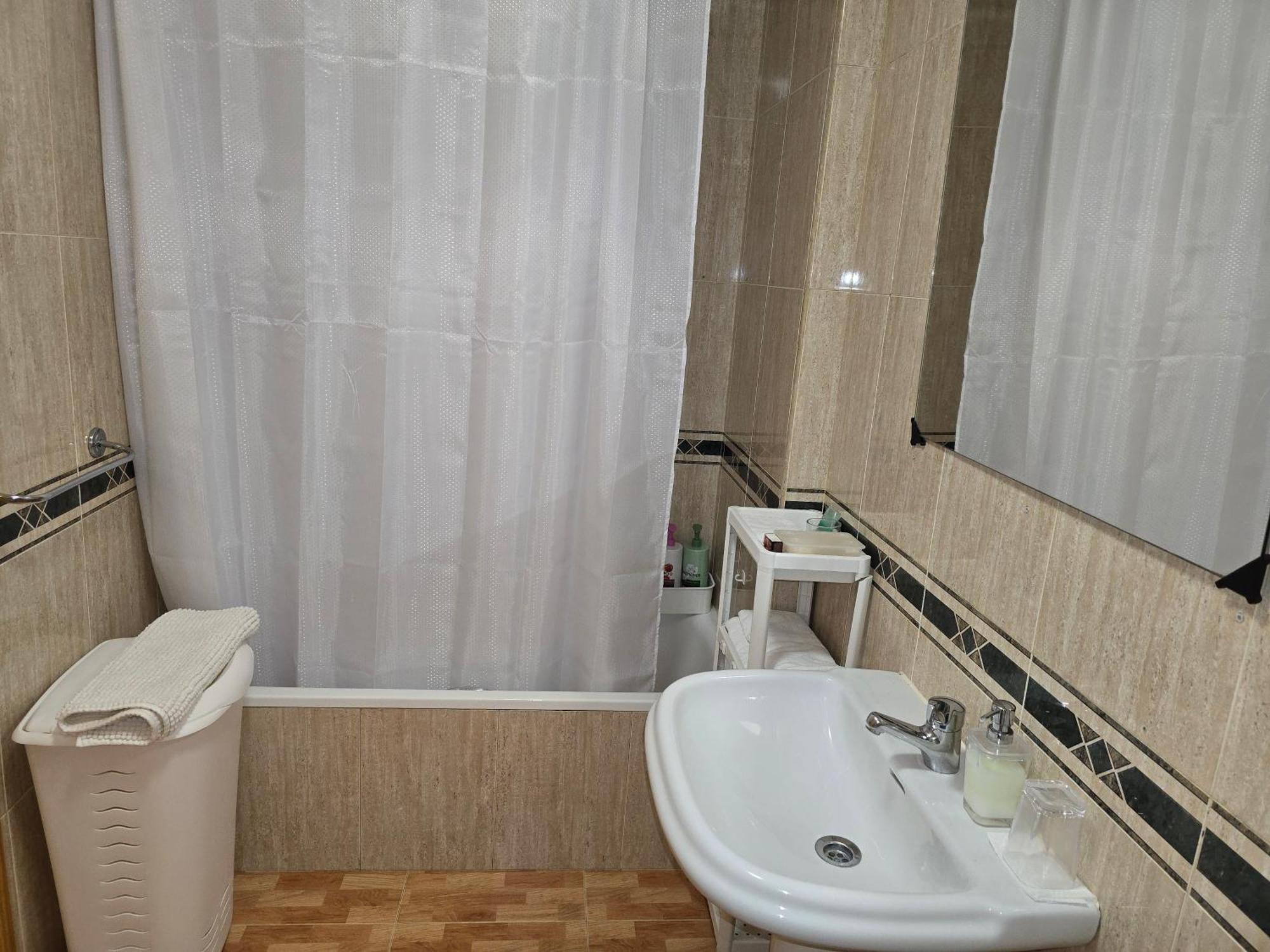 Acogedoras Habitaciones En มาดริด ภายนอก รูปภาพ