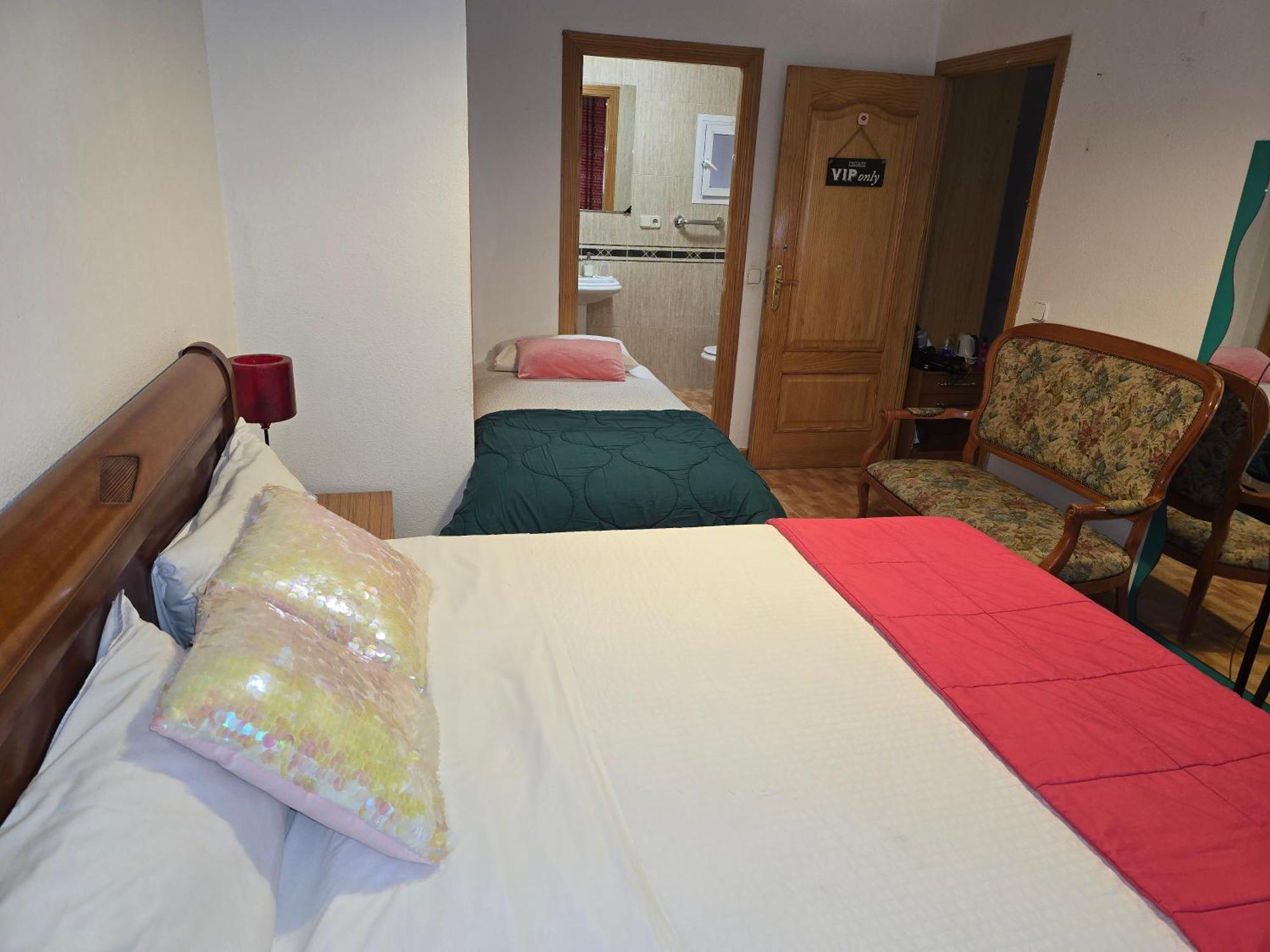 Acogedoras Habitaciones En มาดริด ภายนอก รูปภาพ