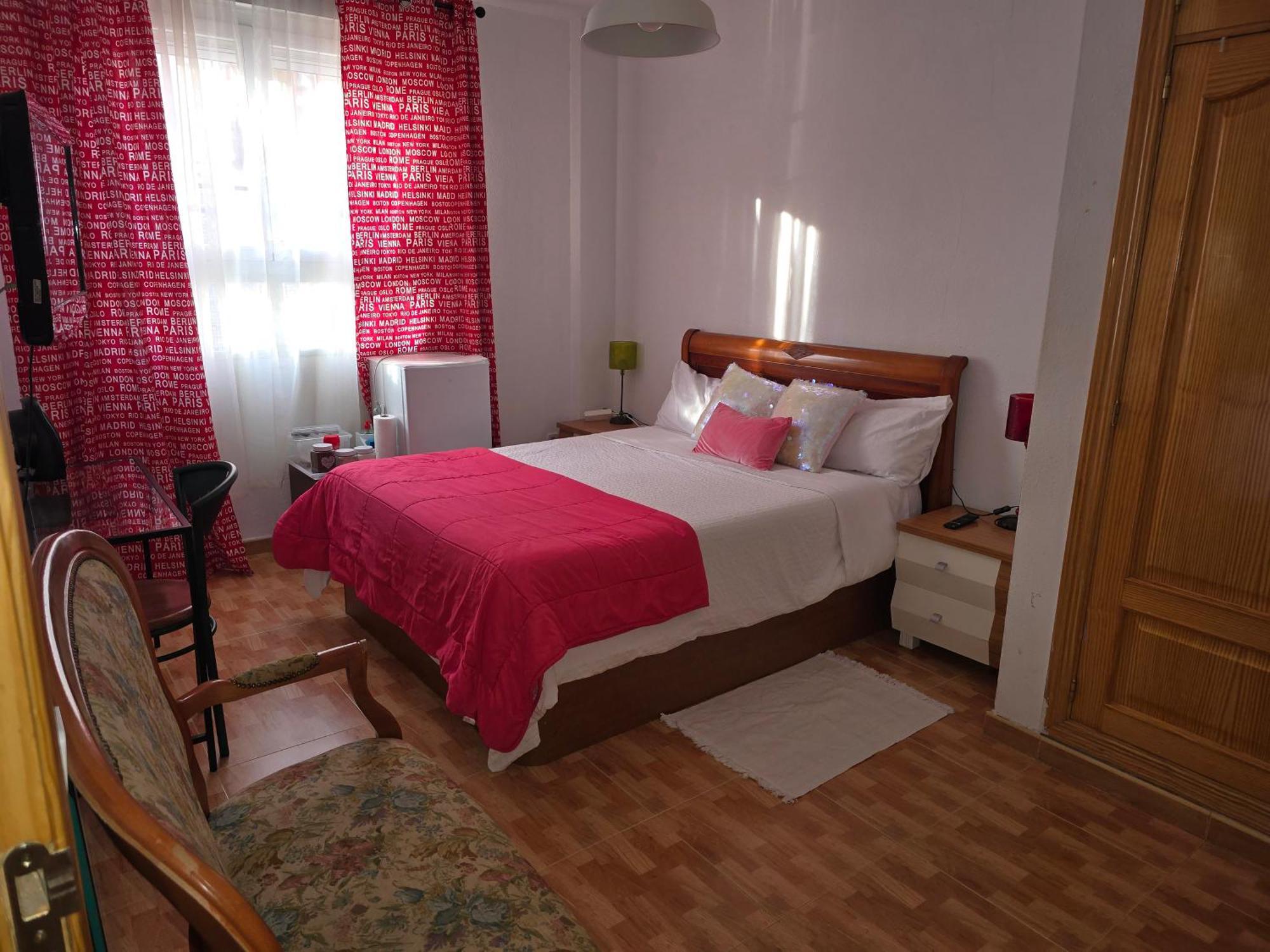 Acogedoras Habitaciones En มาดริด ภายนอก รูปภาพ